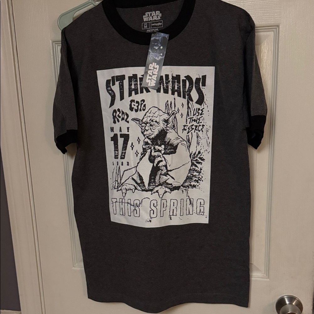 Star Wars Charcoal and Black Yoda Graphic Tee